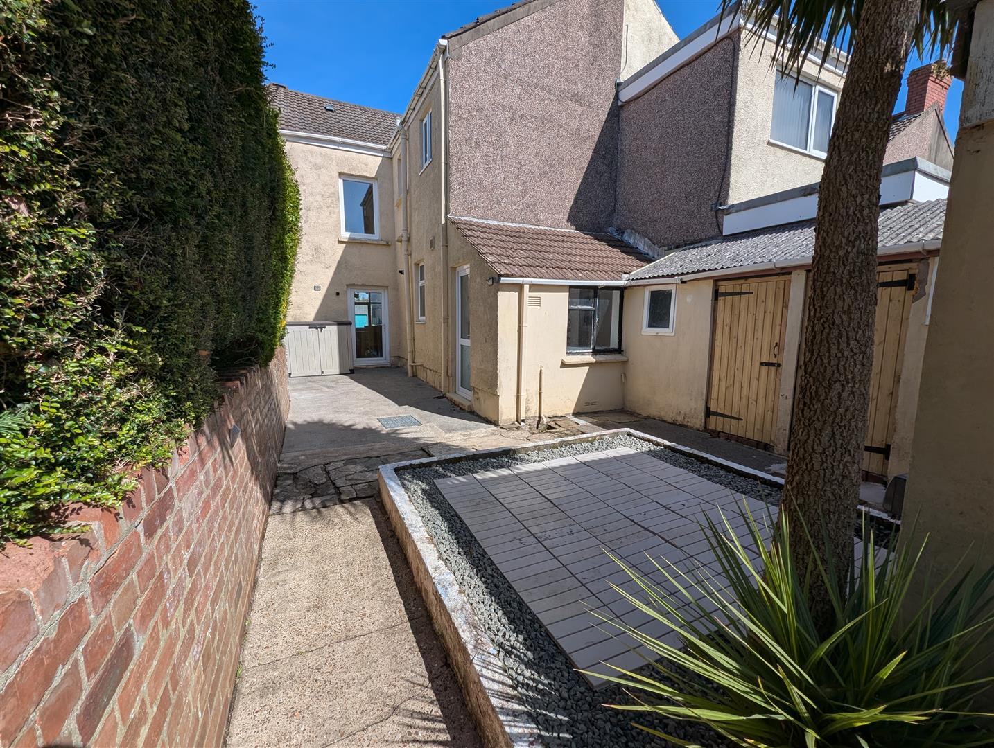 Borough Road, Loughor, Swansea, SA4 6RY